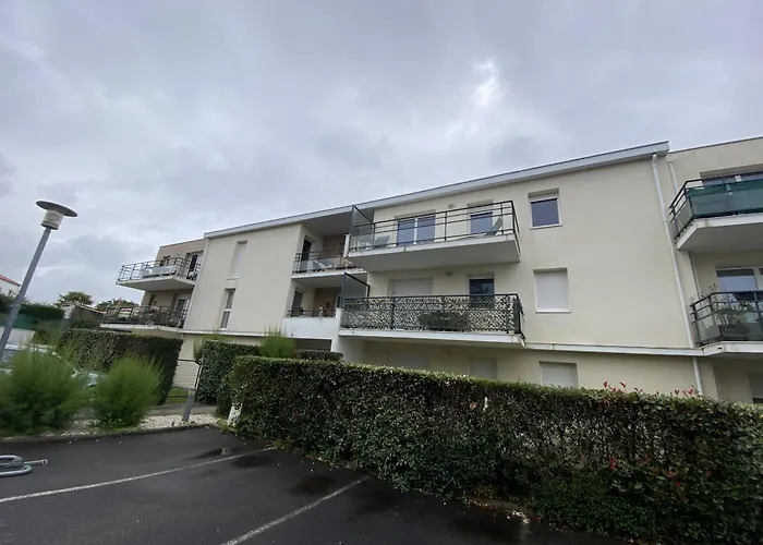 Le Poete - Appartement 2 Etoiles - Parking Apartmán